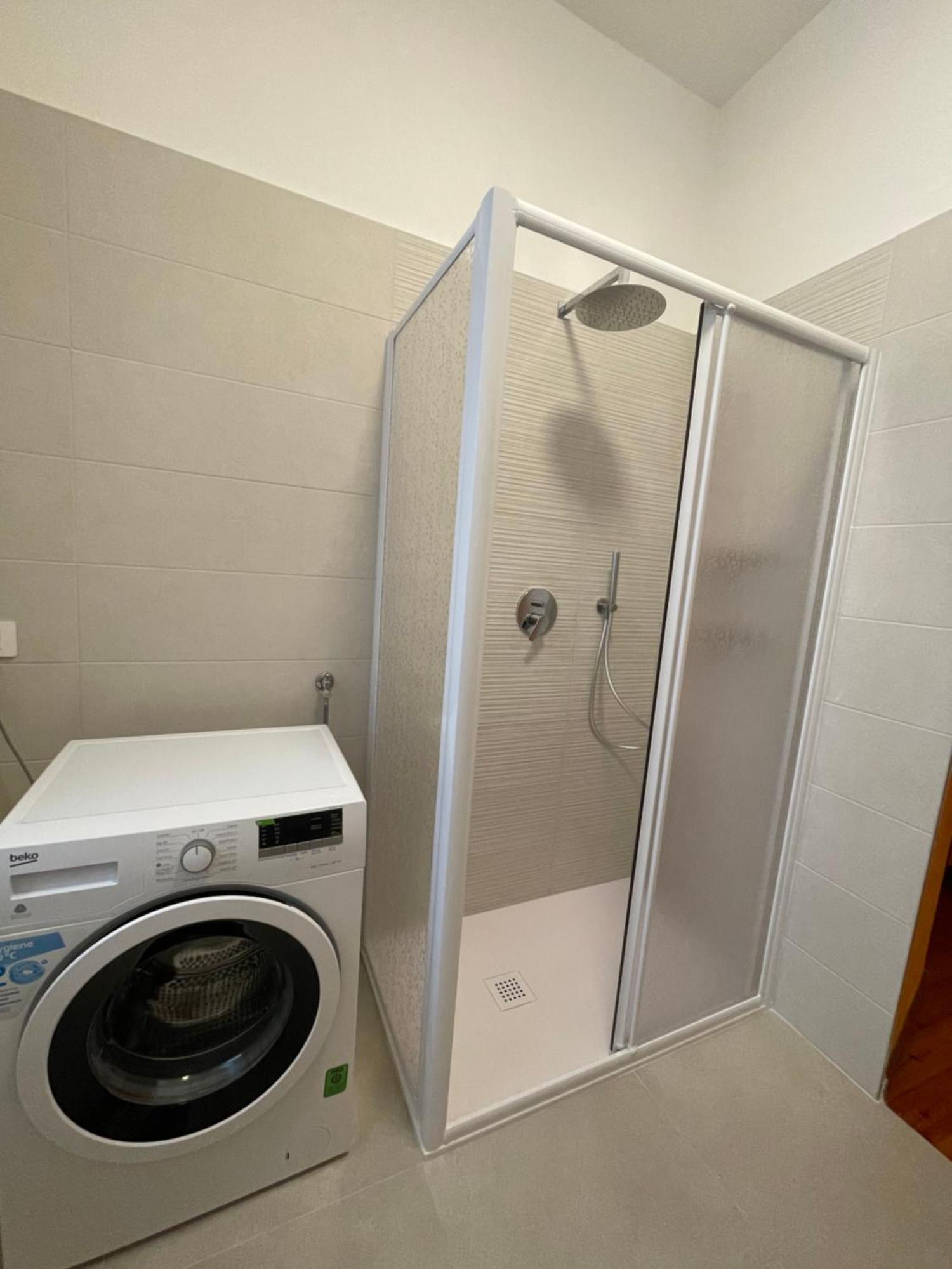 B&B Rosa Apartment Baveno Luaran gambar