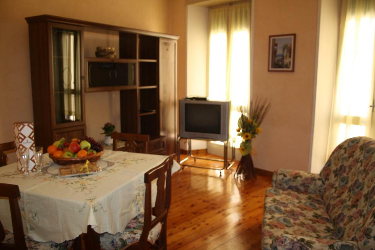 B&B Rosa Apartment Baveno Luaran gambar